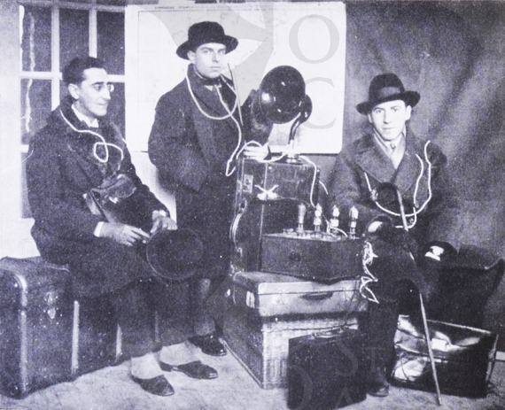 Immagine 1-852611 Ritratto di Paul Dermée, Enrico Prampolini e Michel Seuphor a Parigi nel 1926