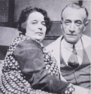 Immagine 1-6722019 Kupka e la moglie nel loro studio di Puteaux