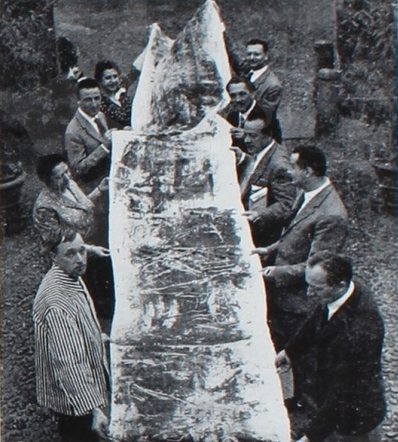 Immagine 1-71233111 Particolare di una tela di Pinot-Gallizio esposta recentemente a Torino
